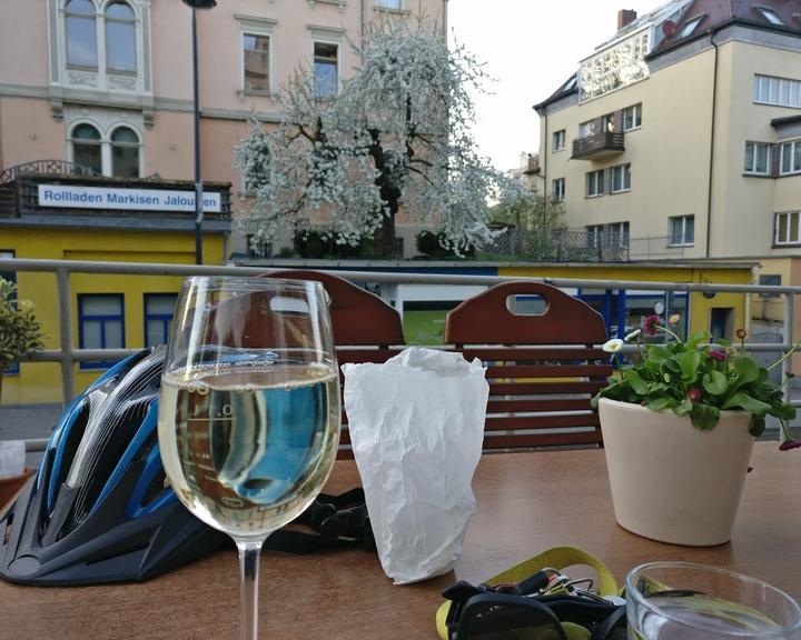 Pici Cafe und Vinothek